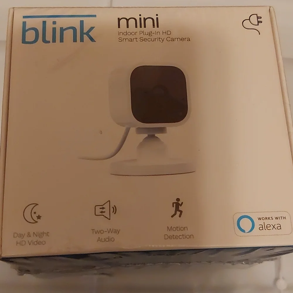Blink Mini – Compact indoor plug-in smart security camera, 1080p HD…